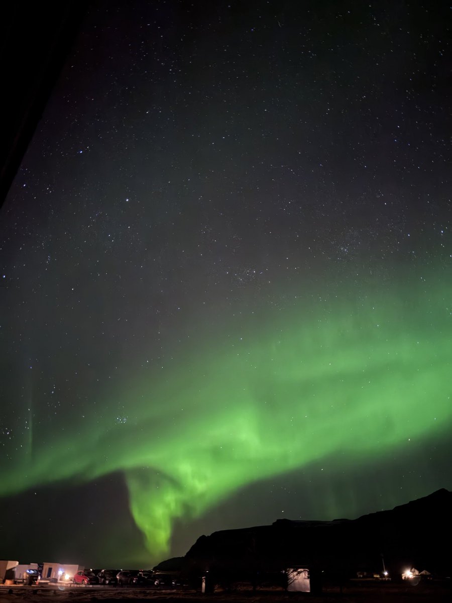 Rania // underflowR tweet media