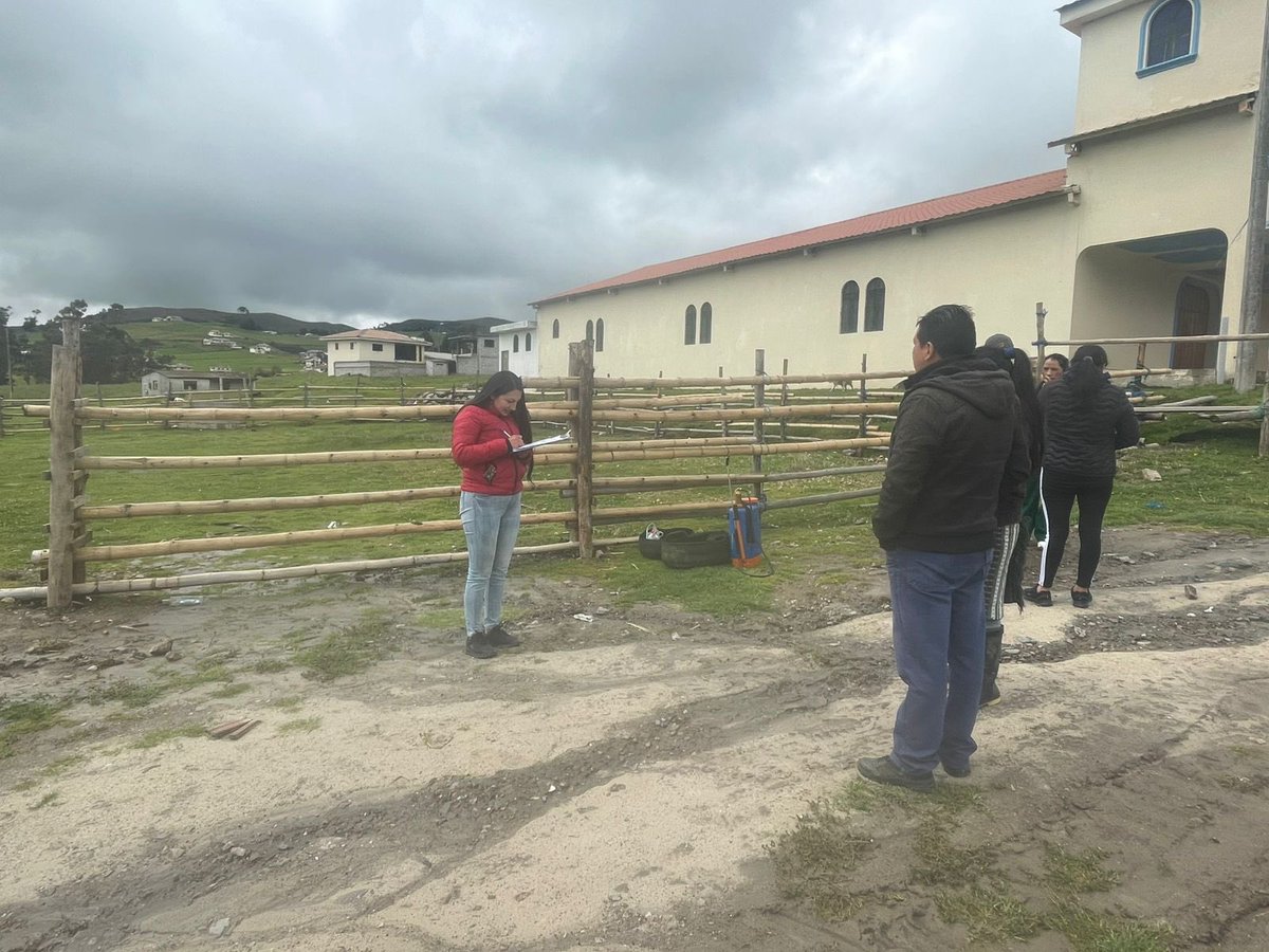 #Cañar | 🐂Ejecutamos inspecciones de medidas de bioseguridad para la realización de cabalgatas y corridas taurinas en la parroquia Honorato Vázquez, con el fin de otorgar permisos de funcionamiento y garantizar el cumplimiento de la normativa vigente.
#PrevenciónSanitaria