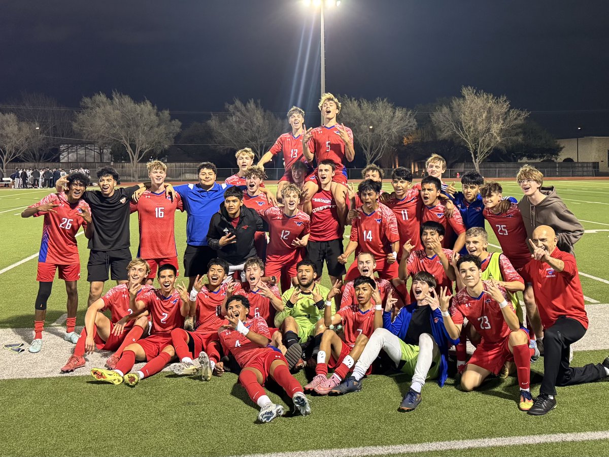 Our soccer teams are headed to STATE! 

⚽ Lake Highlands HS Girls are the District 7-6A Champions and the Division 1 #1 Seed! Pearce HS was the runner-up and will be the Division 2 #1 seed. 

⚽ Lake Highlands HS and Pearce HS Boys both clinched playoff spots! Lake Highlands