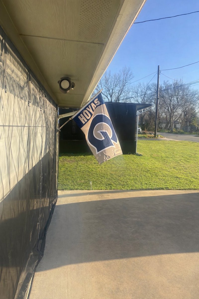carletonclark's tweet image. West Texas roots, Dallas living…
Still rocking with the Hoyas since 1984. 🔵⚪️ 🏀🔒 #Let’sGoHoyas @GeorgetownHoops
