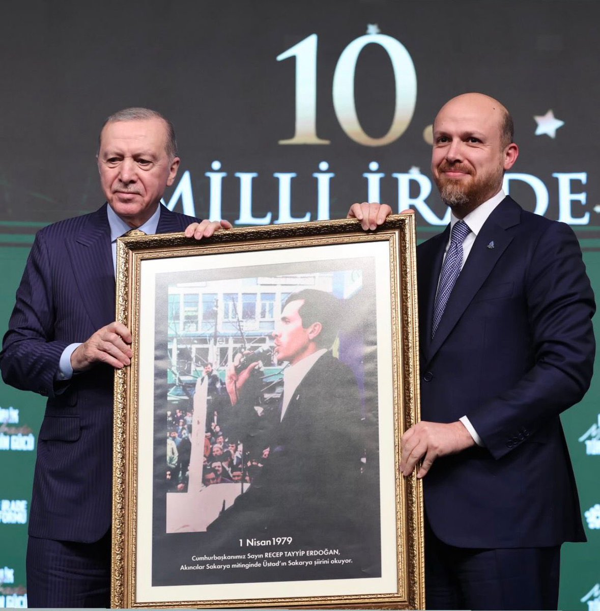 rifatonat's tweet photo. Sakarya farkı... 
Siyasette, memlekete hizmetin taşlarının atıldığı güzel şehrimiz. 

Rabbim razı olsun. Başımızdan eksik olmayın Sayın Cumhurbaşkanım..

Ömrünüz bereketli olsun. Sizi Allah için kalpten, gönülden seviyoruz.

@RTErdogan https://t.co/YbBv0rEMeW