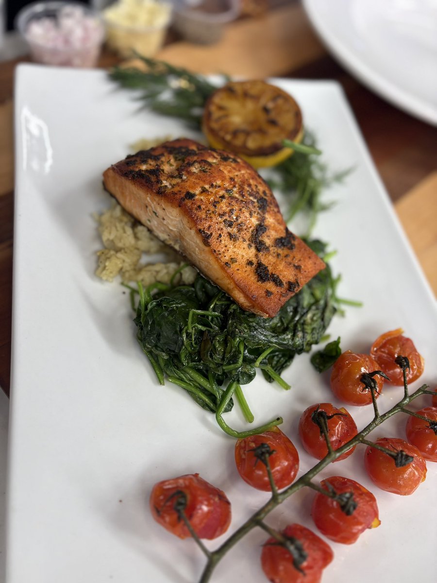 Chef Mikes Menu tweet media