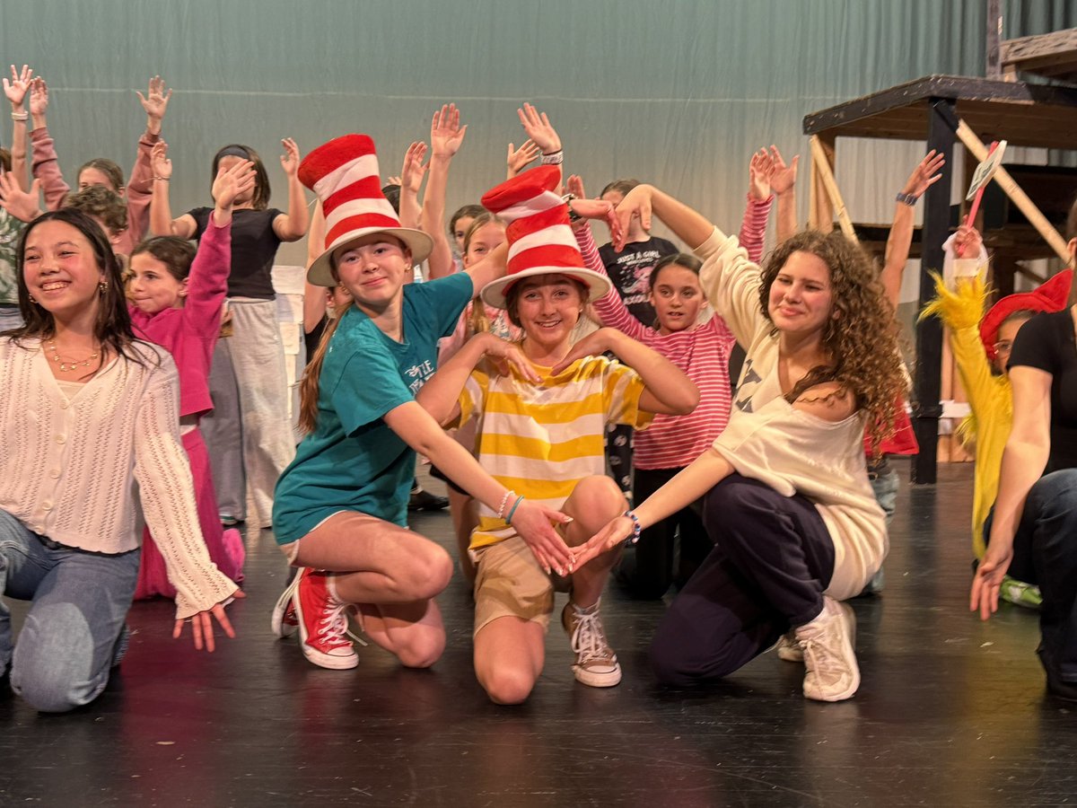 Vicki Krampf tweet media