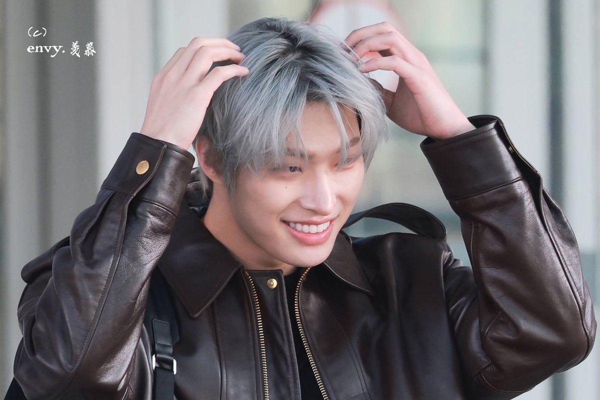 𝐞𝐧𝐯𝐲. tweet media