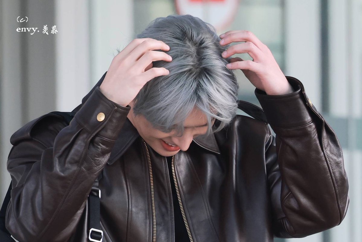 𝐞𝐧𝐯𝐲. tweet media