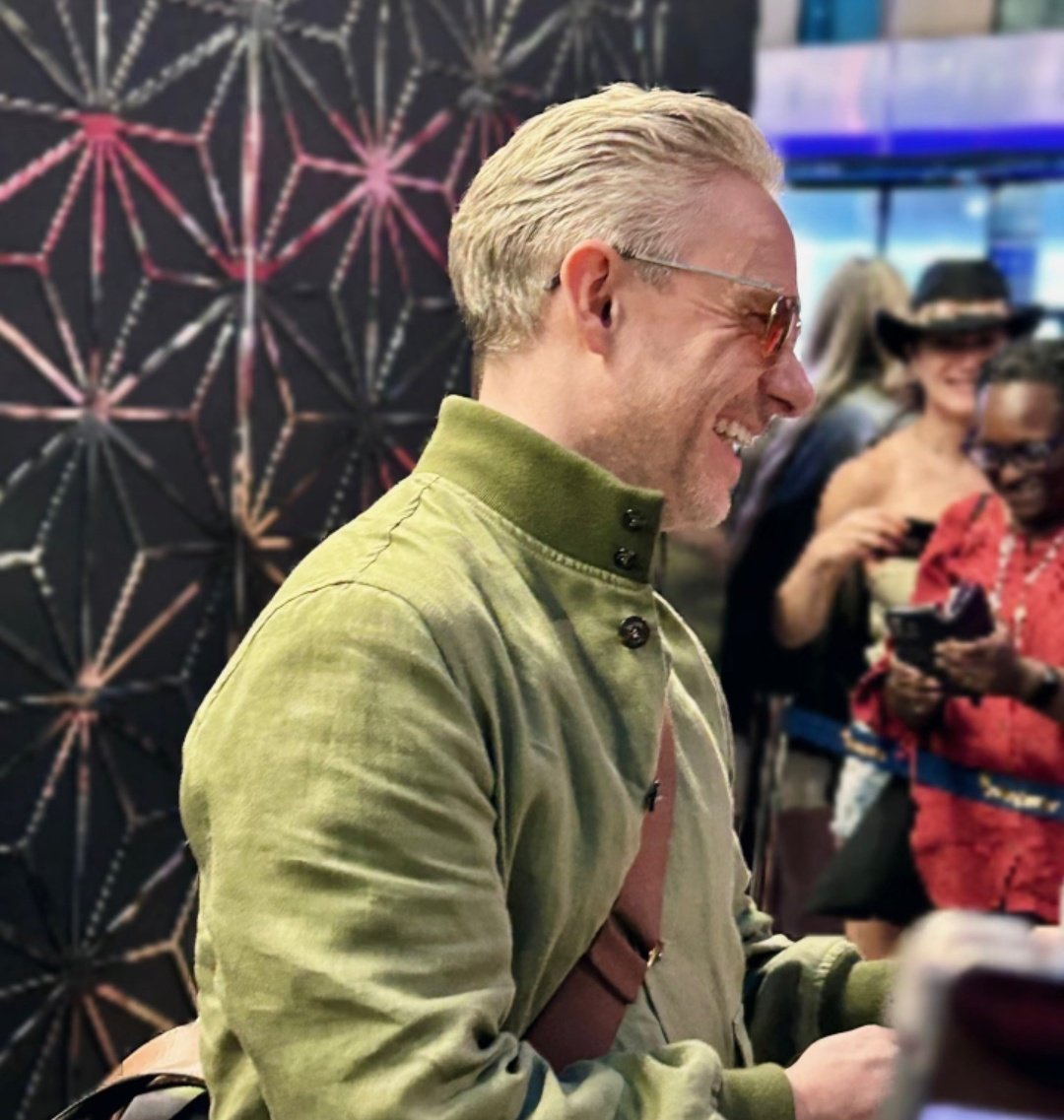 JohnlocksBean's tweet image. Happy #FreemanFriday everyone &amp;lt;3
This is my WhatsApp wallpaper, that day I simped particularly hard :D
Very much missing Fifth Step days and weekly Martin but I'm sooooo happy with the projects he's doing❤️