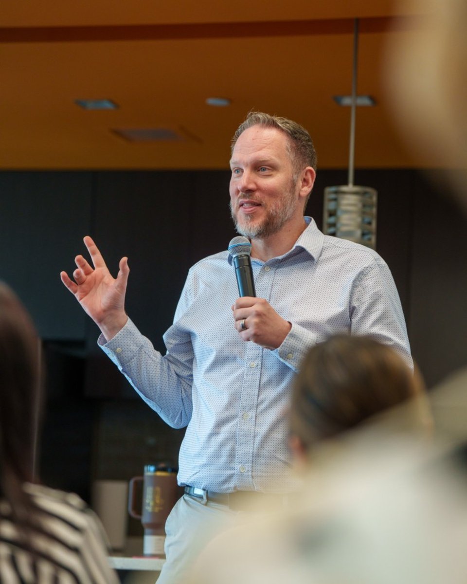 CommunityResourceCU tweet media