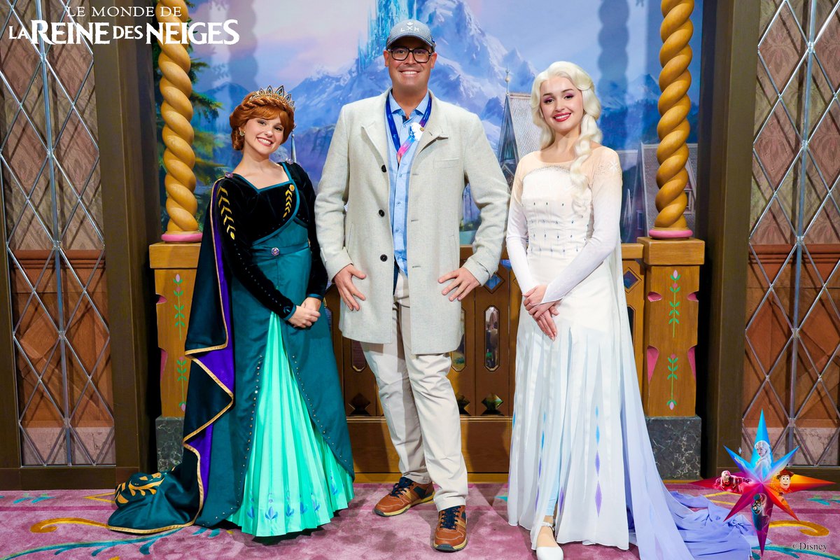 adrienlauwarier's tweet photo. ❄️ LE MONDE DE LA REINE DES NEIGES ❄️
J-16 Avant l'inauguration de Disney Adventure World et l'ouverture du Monde de La Reines des Neiges...😍🎆 
📸 Meet Anna & Elsa (Rencontre Royale), Disney PhotoPass™ #DisneyCastLife
#DisneyAdventureWorld ✨ #WorldOfFrozen ⛄️ #DisneylandParis 💫 #DisneyParks
📍Parc Walt Disney Studios (Disney Adventure World), World of Frozen

📸©2026 @DisneylandParis ©Disney