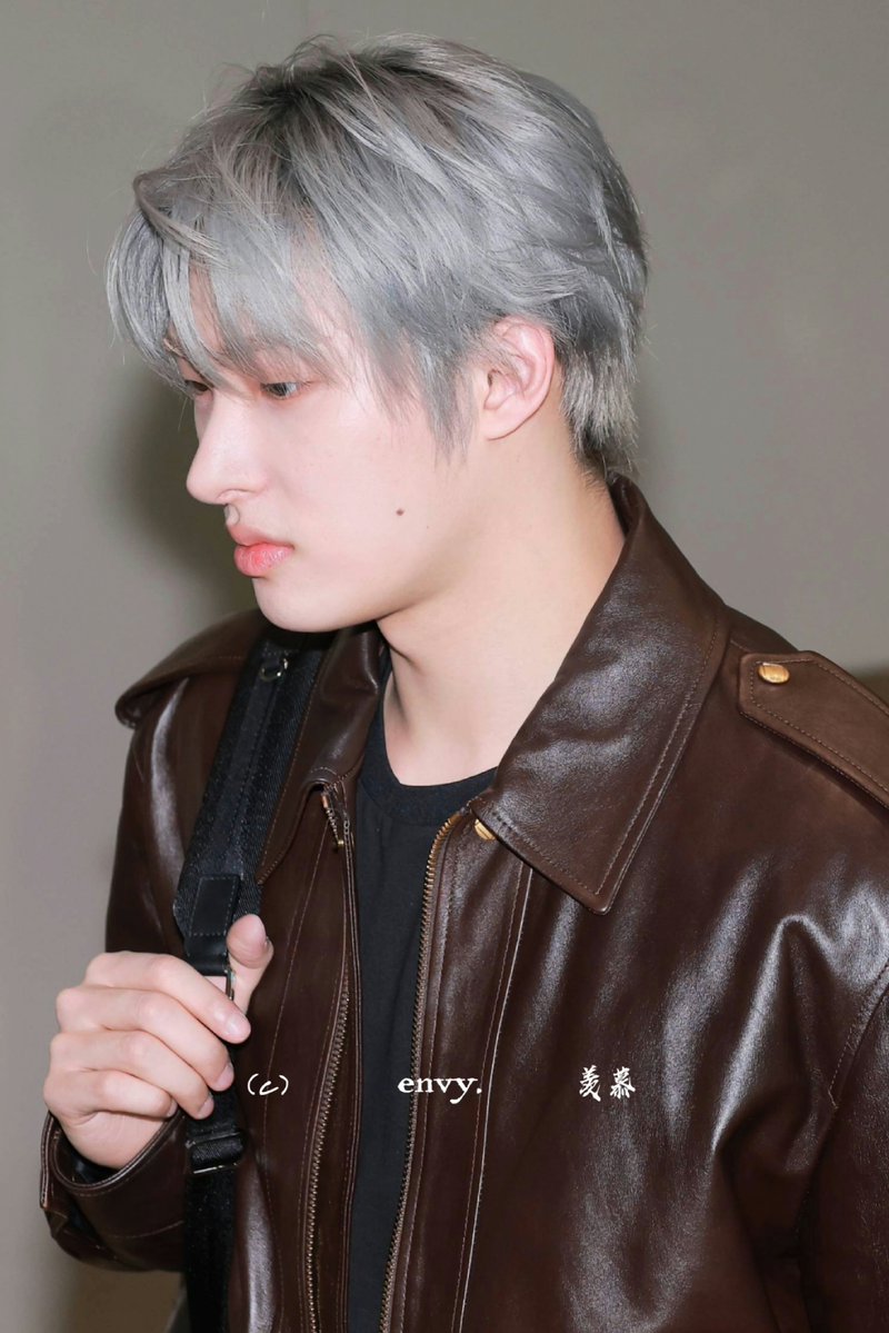 𝐞𝐧𝐯𝐲. tweet media