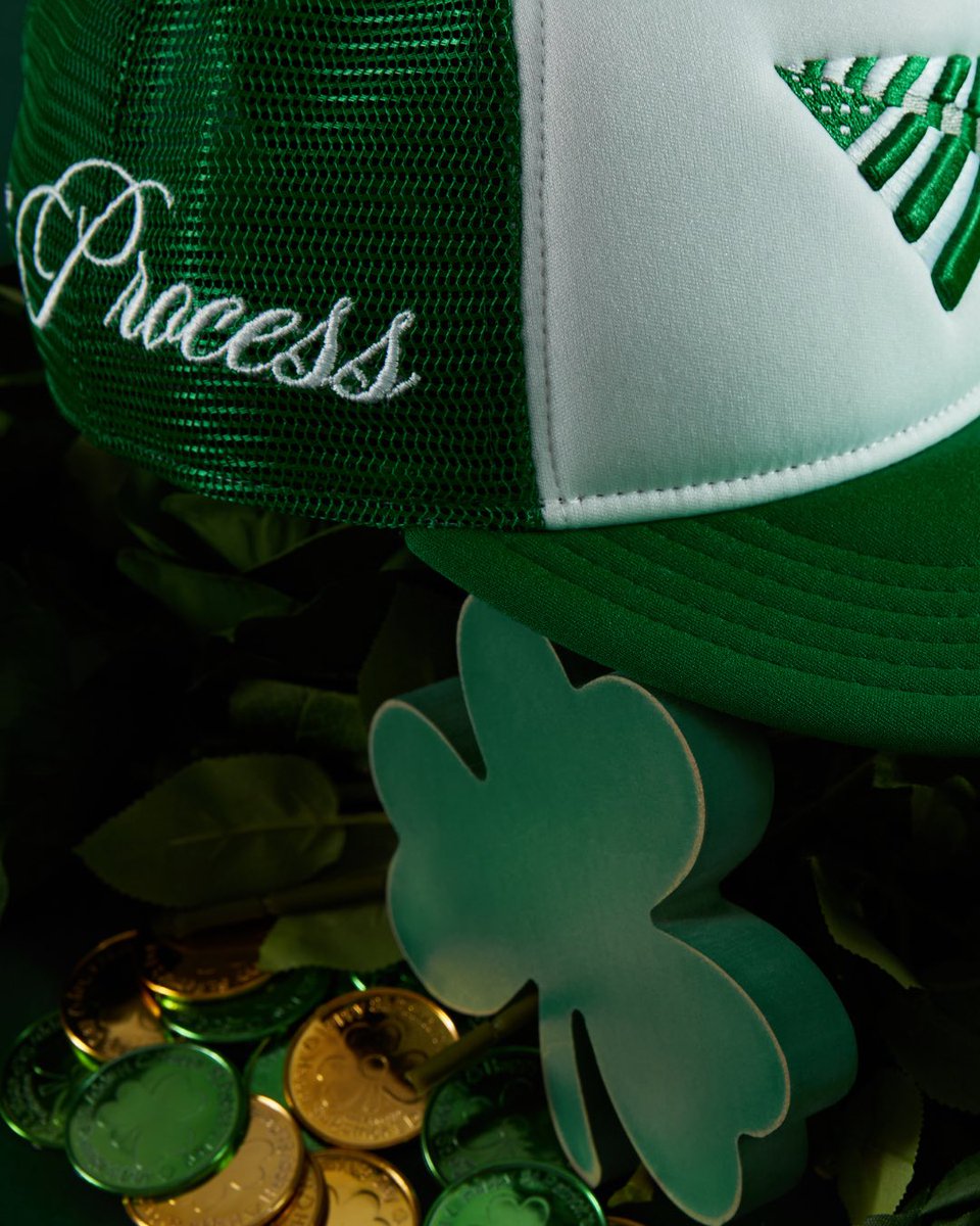 Paper Planes tweet media