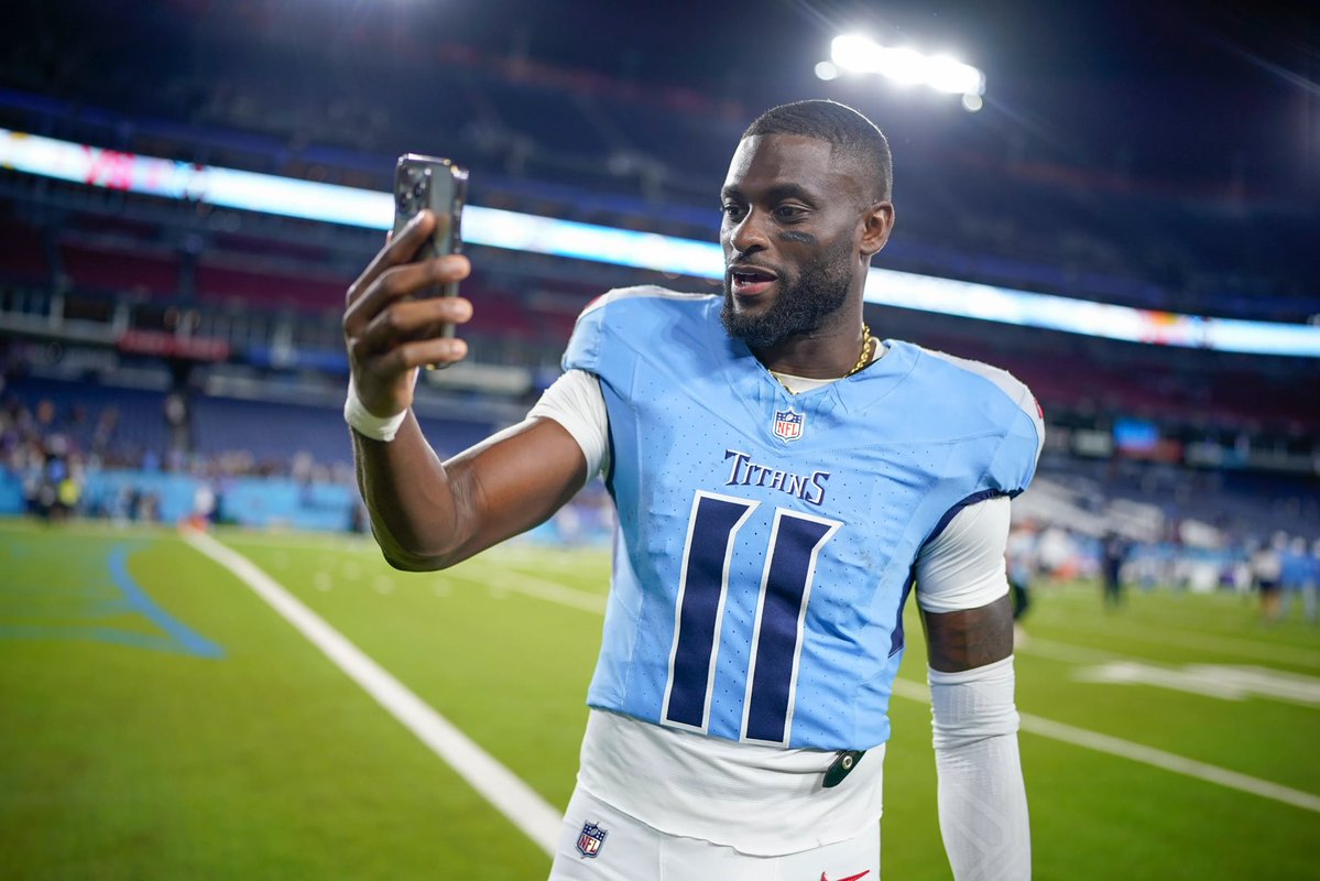 JayDanielsMVP's tweet image. Late to this but #Commanders signed two WRs today to one-year deals: Dyami Brown &amp;amp; Van Jefferson

Washington acquires some receivers while they wait for Brandon Aiyuk