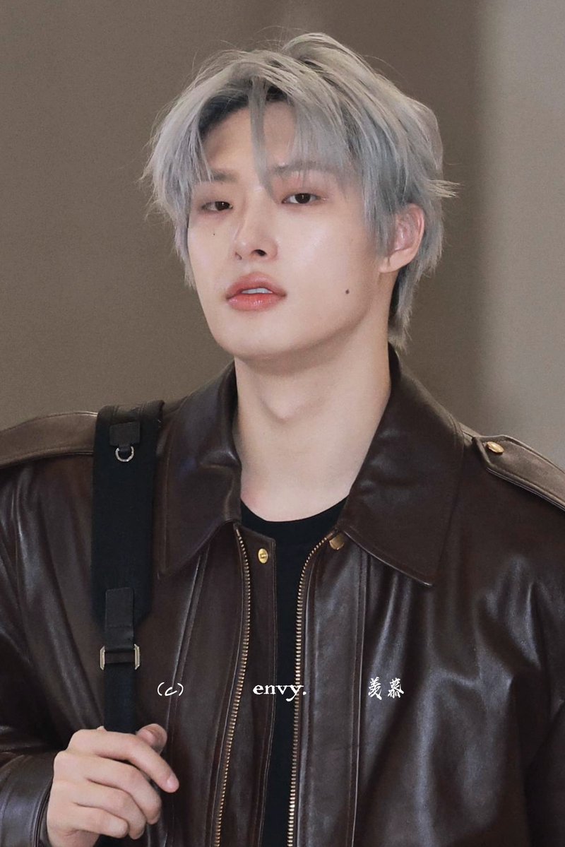 𝐞𝐧𝐯𝐲. tweet media