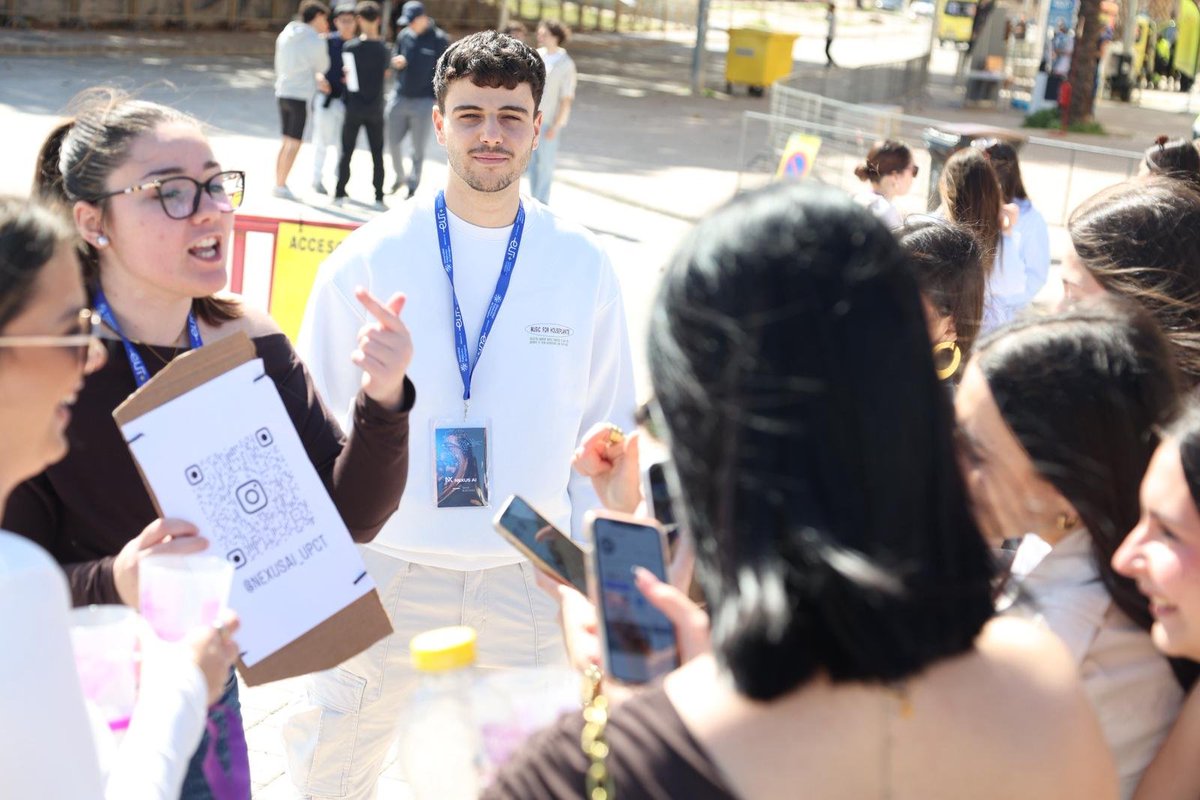UPCToficial's tweet image. 🥘 Cientos de universitarios cierran las fiestas de San José de #Industriales y #Telecomunicaciones con paella gigante y DJs en el Campus Muralla del Mar

🔗upct.es/noticias/2026-…