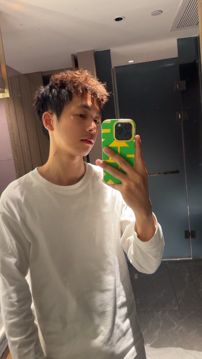 吊车尾的家伙 tweet media