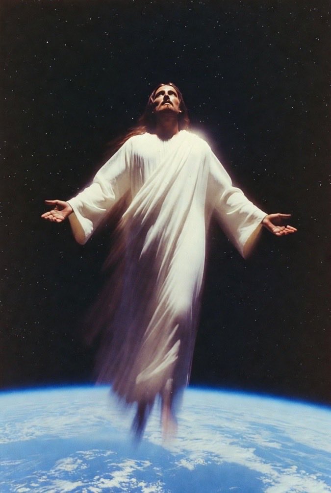 JESUS IS KING tweet media