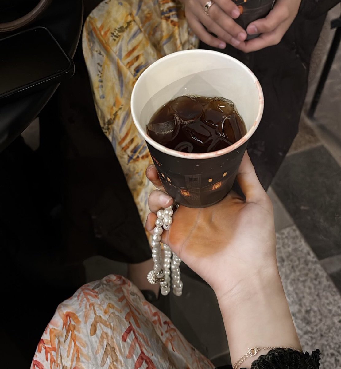 c1iier's tweet photo. ما بعد التراويح🤎 https://t.co/p9wSr3nbut