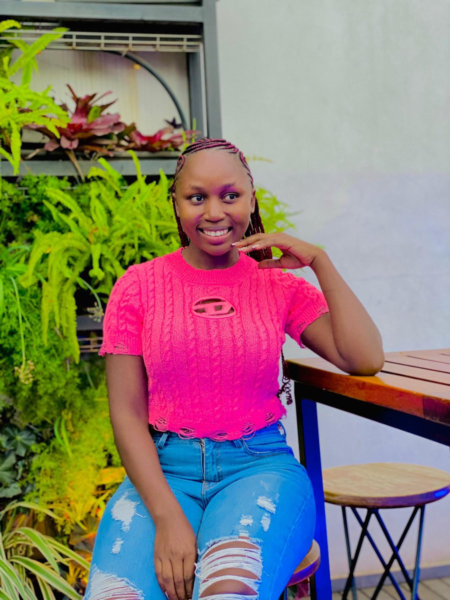 MercyKhats's tweet photo. Hello 👋 
Let’s follow each other https://t.co/qsuKUj9Fqr