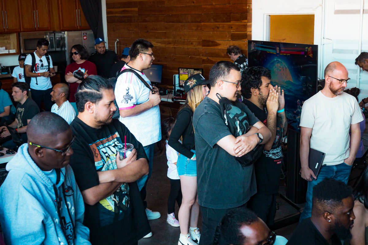 Invincible VS tweet media