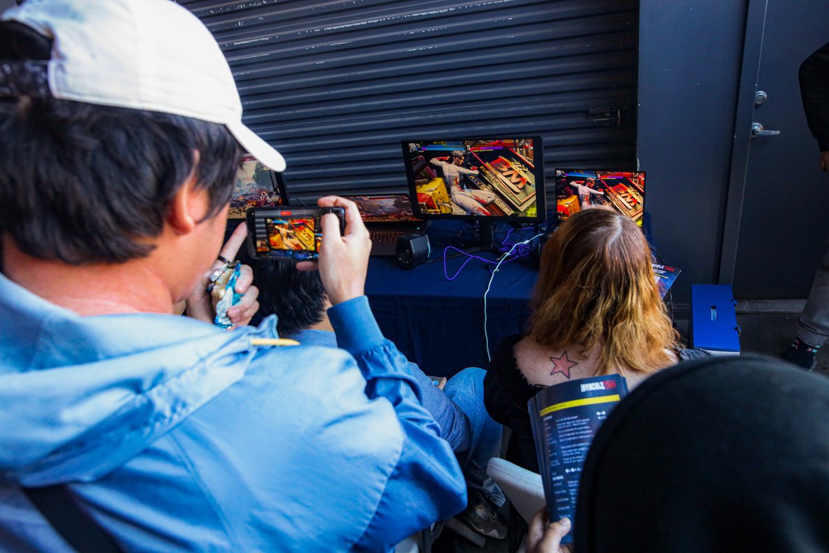 Invincible VS tweet media