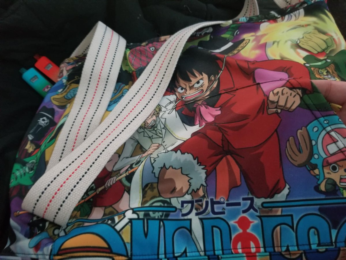 Neonlord's tweet photo. New grocery bag made from my old hoodie. https://t.co/YtkdKDpW17