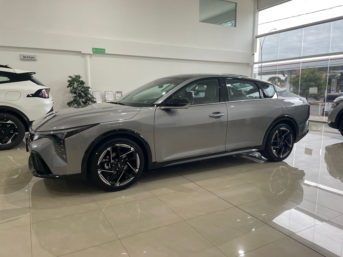 elcerokm.com 🚙 tweet media