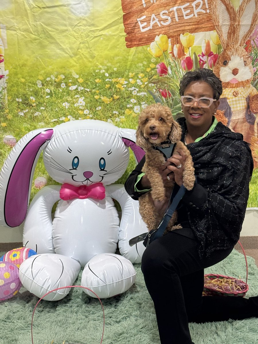 AWhiteWilliams's tweet photo. The Rufus and me!!! #maltipoo https://t.co/GpCfJcOJ9g
