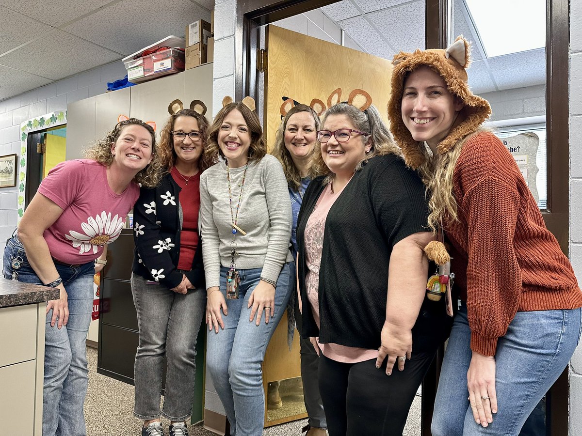 MrsSealsTweets tweet media