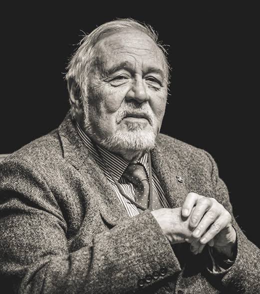 Esref_Akca's tweet photo. Memleketimizin başı sağolsun… Eserleriyle evlatlarımızda yaşamaya devam edecek….
#ilberortayli https://t.co/7IEt3JGrb8