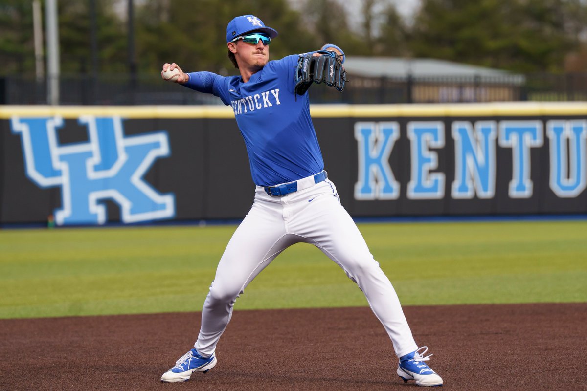 UKBaseball's tweet photo. 📸 Pregame at KPP https://t.co/TUbk6LKV41