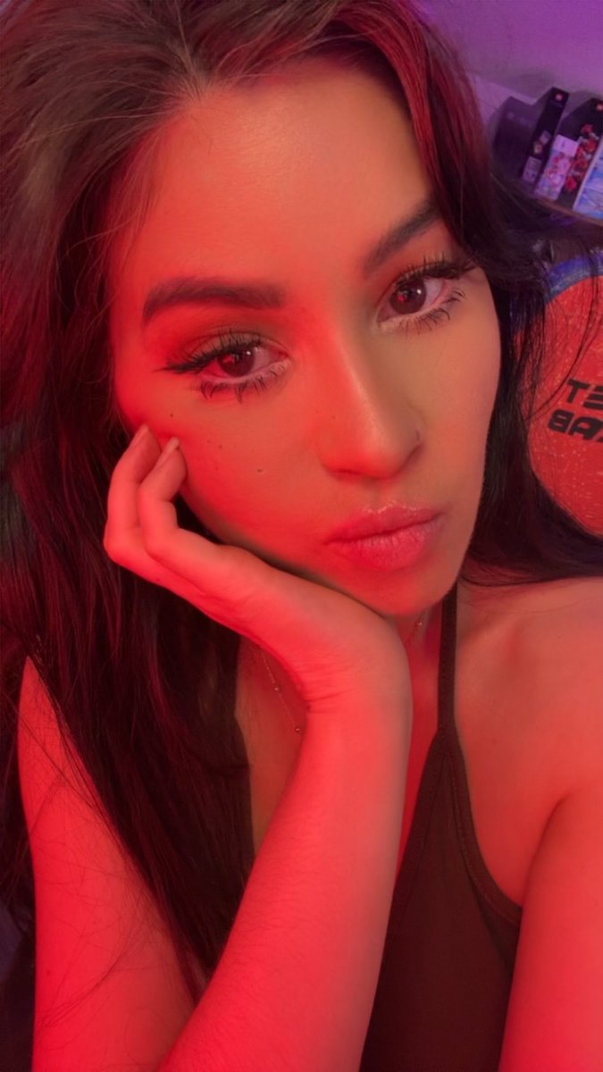 Yunalescka ☾ tweet media