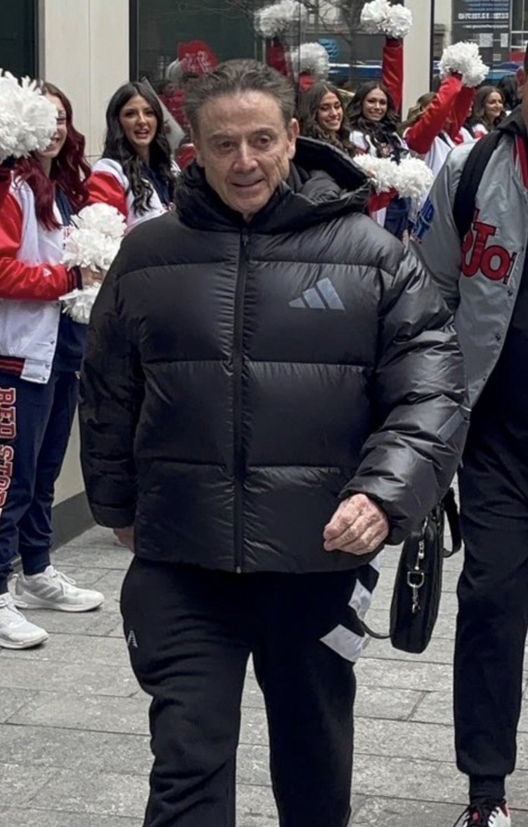 No Context College Basketball tweet media