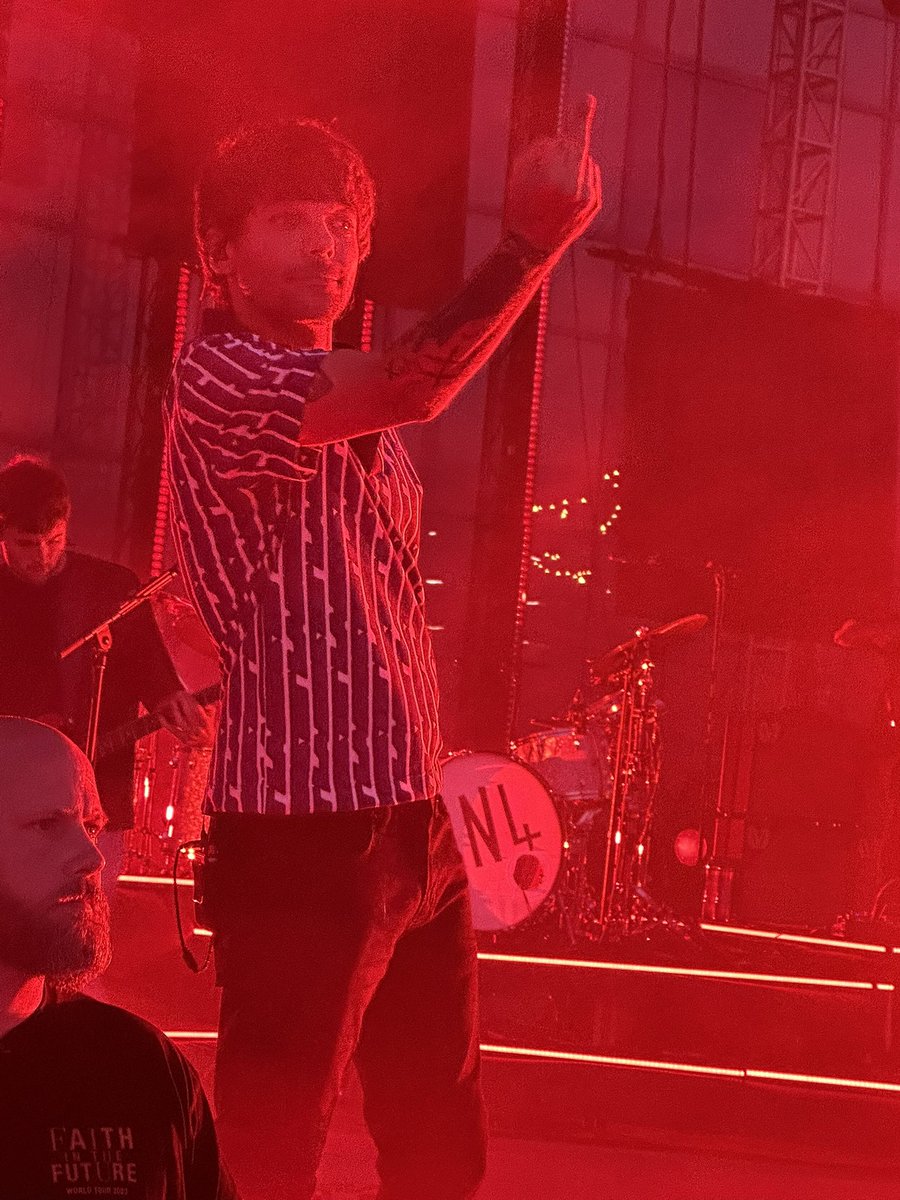 PaygeSchmidt's tweet photo. @Louis_Tomlinson SECOND TOUR WAS THE TIME OF MY LIFEEEE https://t.co/Fr1HIjsQy7