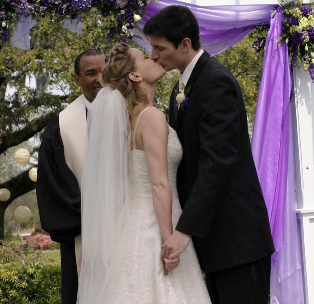 one tree hill comfort tweet media