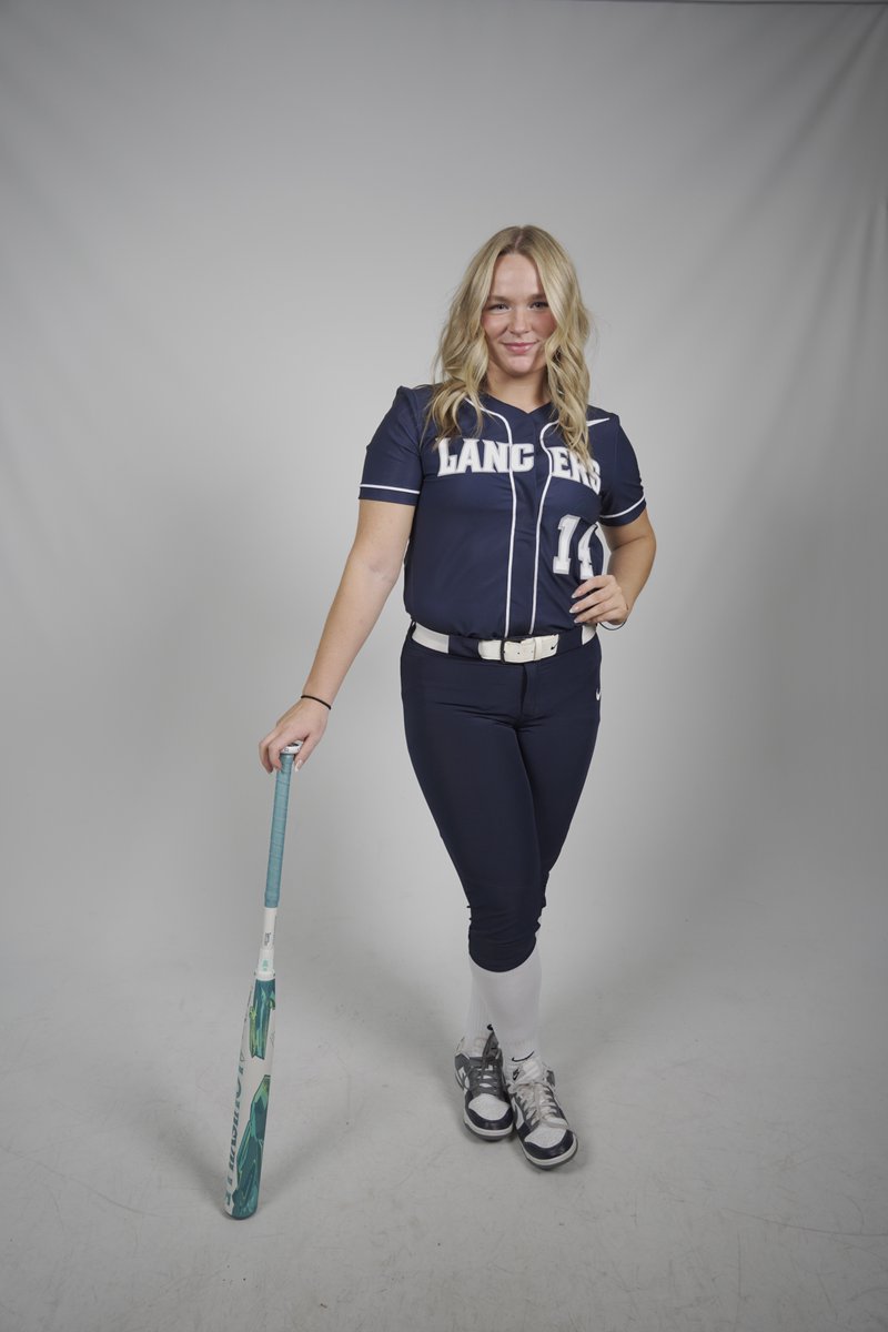 Bennett rips a double to gap in left center to score Abromavage and we lead, 1-0, after a half inning!

#SaddleUp | #GoWood