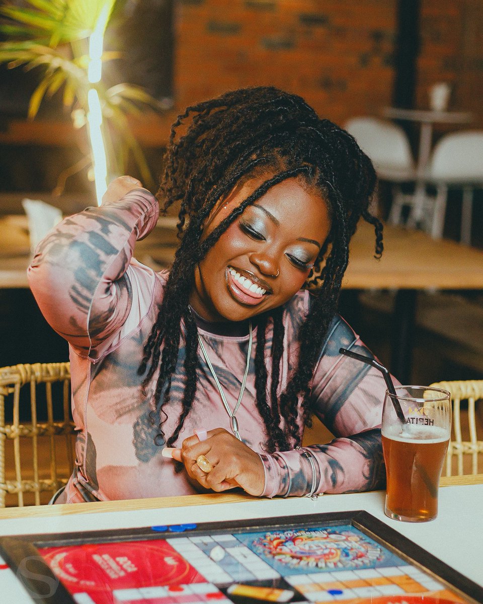 ᴇꜱꜱ ᴛʜᴇᴇ ʟᴇɢᴇɴᴅ 🍷 tweet media