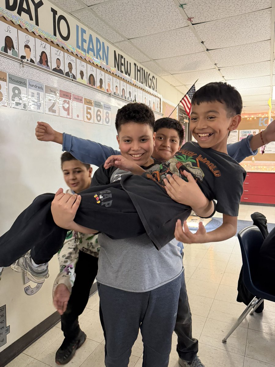 ms. vasquez tweet media