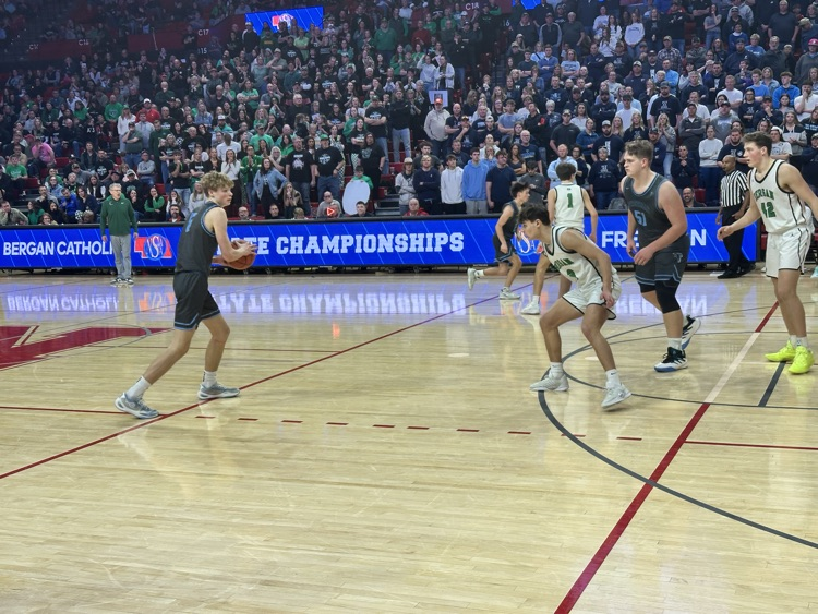 ๐
๐ซ๐๐๐ฆ๐๐ง ๐
๐๐ฅ๐๐จ๐ง๐ฌ tweet media