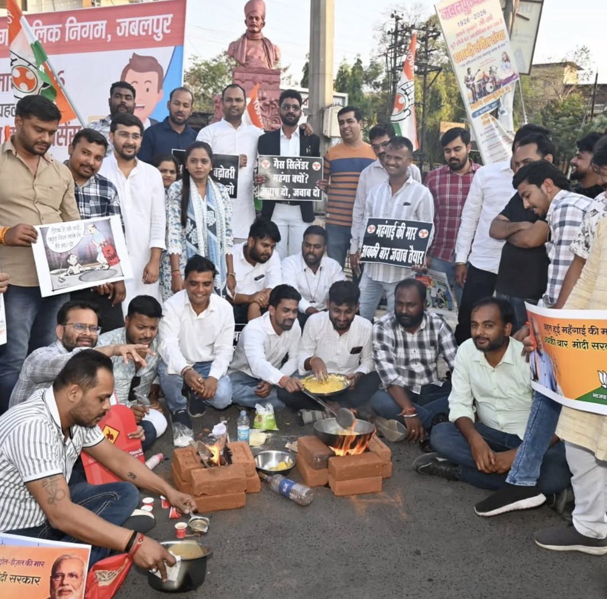 Frying pakoras on a roadside stove for a photoshoot won’t change global energy economics. LPG prices depend on crude oil markets, supply chains and wars affecting energy trade worldwide. No PM controls global oil prices. Blaming Government for global price rises is pure theatre.