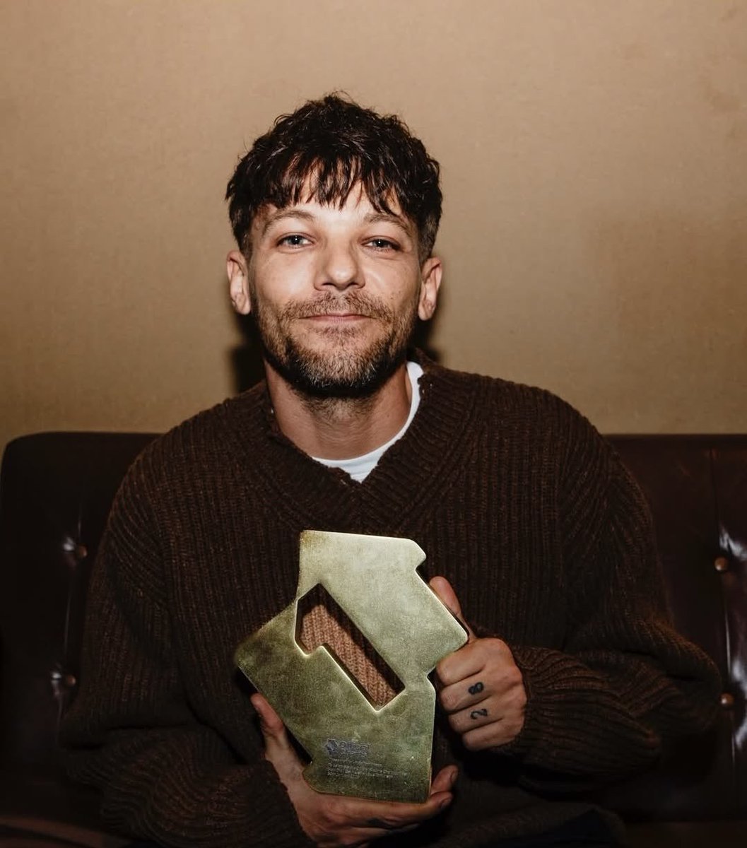 ⋆˚✿˖° esther ❯❯❯❯ ×͜× 卌 tweet media