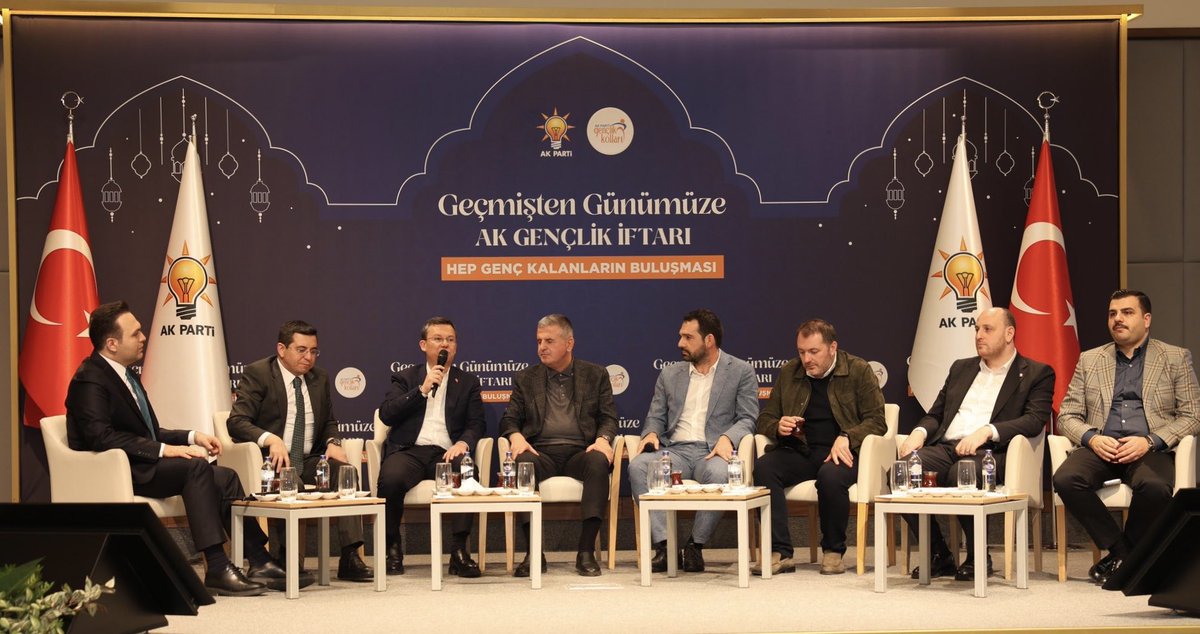 _fatihsahin's tweet photo. Kuruluştan Günümüze
AK GENÇLİK
İftarı https://t.co/X8Dk63xuti