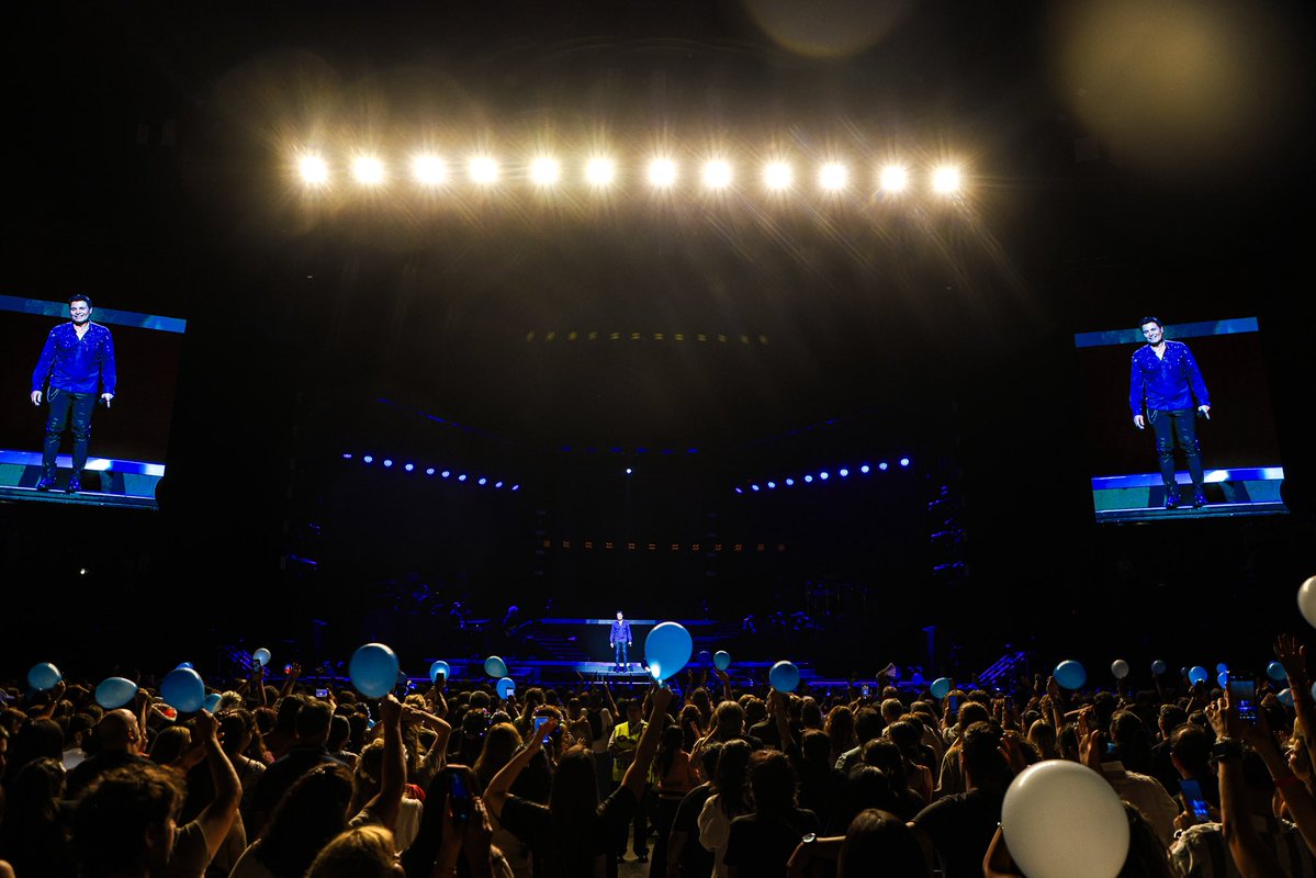 CHAYANNE tweet media