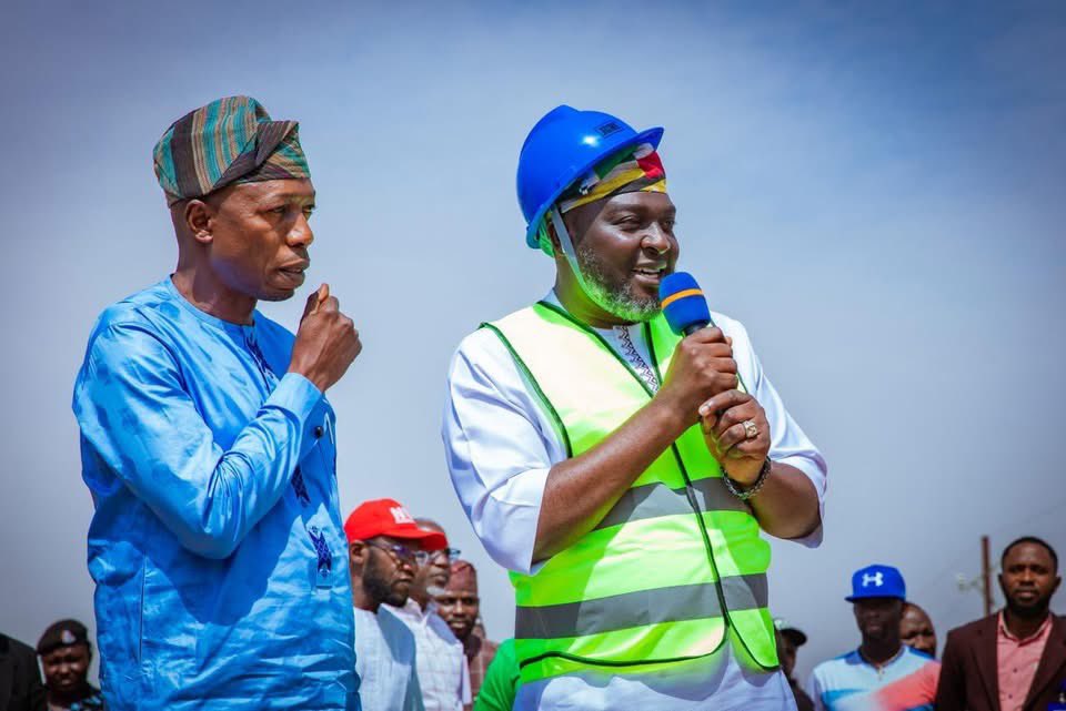 SamirMuham23192's tweet photo. JUBILATION AS GOVERNOR MUTFWANG FLAGS OFF ROAD NETWORK PROJECT LINKING JOS NORTH, JOS EAST, AND JOS SOUTH LGAs

Residents and commuters in Jos North, Jos East, and Jos South Local Government Areas have received a major boost as the Executive Governor of Plateau State, His Excellency, Barr. Caleb Manasseh Mutfwang, on Friday flagged off the construction of a strategic road network at Haske Gwafan and Kwang A & B.

The project will link key institutions including Zion High School, Marysol Hospital, and Omega School across the three local government areas.

The groundbreaking ceremony, held at Haske Quarters along Fobur Road in Jos North on March 13, 2026, marks the commencement of a significant infrastructure intervention aimed at improving connectivity, easing transportation challenges, and stimulating economic activities within the affected communities.

Speaking during the ceremony, Governor Mutfwang emphasized that the project goes beyond road construction, describing it as a deliberate effort by his administration to strengthen unity and improve the living conditions of residents across the Jos metropolis.

According to the Governor, the road network will serve as a strategic link between the three urban local government areas, fostering stronger social and economic ties among the people.

“By the time this road is completed, nobody will notice the boundary between Jos East, Jos North, and Jos South. It is not just about constructing a road; it is about uniting our people, uplifting communities, and making life better for our citizens,” he stated.

Governor Mutfwang expressed optimism that the project would significantly improve access to residential estates, schools, and healthcare facilities in the area, while also creating opportunities for businesses to thrive.

Earlier in his remarks, the Commissioner for Housing and Urban Development, Arc. Sylvanus Dongtoe, described the project as a clear demonstration of the commitment of the “Time Is Now” administration to delivering the dividends of democracy through strategic infrastructure development.

Dongtoe noted that communities within the project corridor have faced serious accessibility challenges for years, particularly during the rainy season. He stressed that the new road network would greatly improve access to key institutions such as Zion High School, Marysol Hospital, and Omega School.

He further disclosed that the project spans approximately 17 kilometres within the city centre and has been awarded to Jecon Construction Nigeria Limited, a reputable construction firm with the expertise and capacity to deliver quality infrastructure within the stipulated timeframe.

Also speaking at the event, the Executive Chairman of Jos North Local Government Area expressed appreciation to the Governor, describing the road project as a long-awaited intervention that will bring relief to residents who have endured severe hardship due to poor road conditions.

He thanked the Governor Mutfwang for the intervention and assured him of the unwavering commitment of the residence of Jos North LGA. He said the governor has demonstrated strong desire to improving the living conditions of the people and described the flagged off as a memorable birthday gift to the three local government areas.

Similarly, the Chairman of the Jos North Traditional Council and Ujah Anaguta, Johnson Jairo Magaji II, commended the administration for its people-oriented policies and pledged the continued support of the traditional institution for government programmes aimed at advancing the development of Plateau State.

In his goodwill message, the Managing Director of Jecon Construction Nigeria Limited, Mr. Joseph Ezekiel, thanked the Plateau State Government for the confidence reposed in the company and assured that the firm would deliver the project in accordance with the specifications and timeline contained in the contract agreement.

Gyang Bere
Director of Press and Public Affairs to the Executive Governo