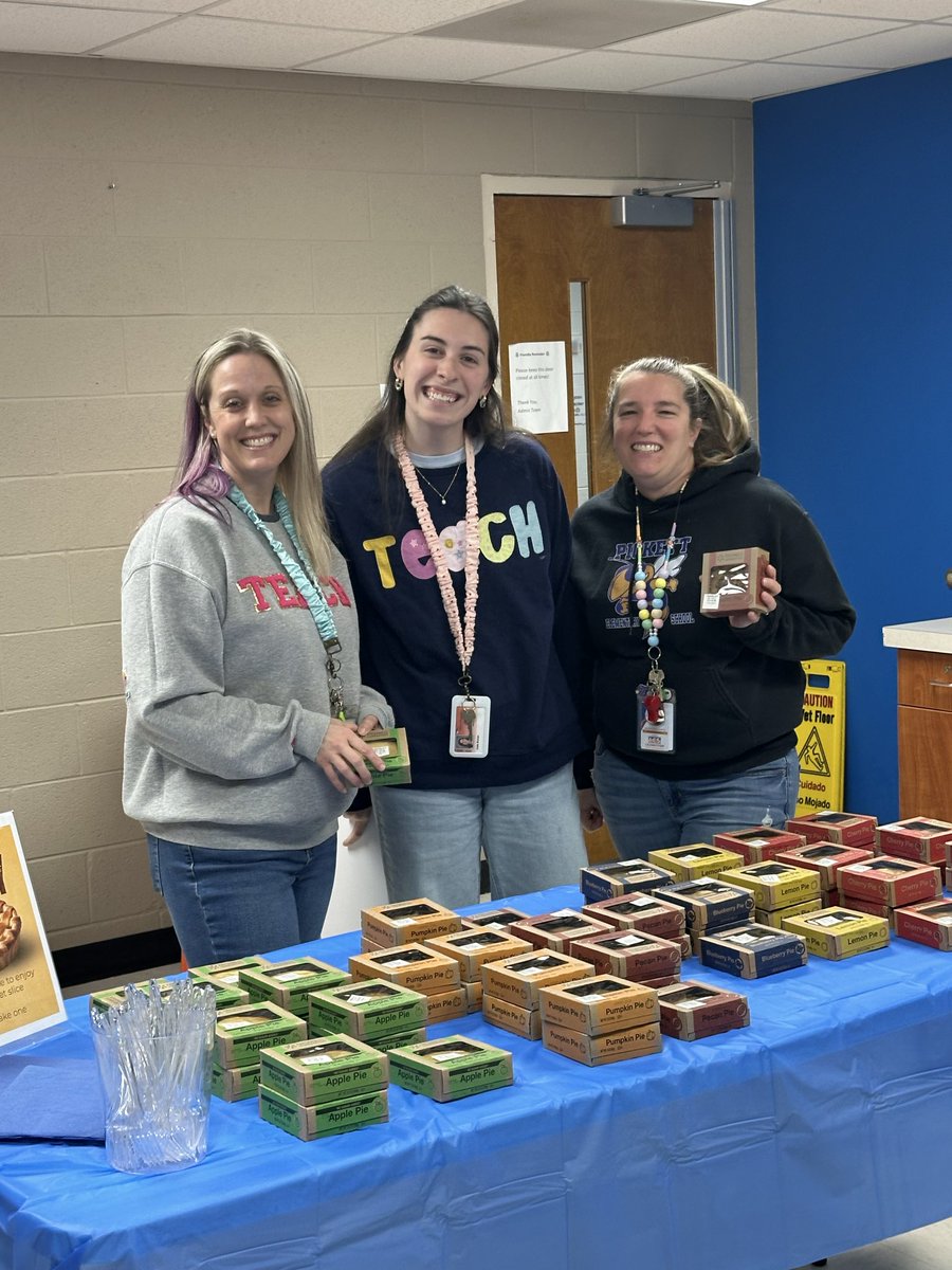 Pickett Elementary School Jackets tweet media