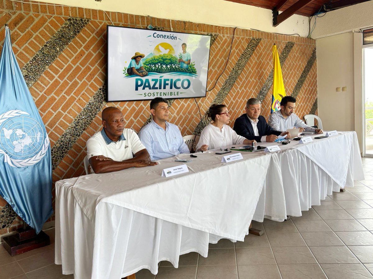 APCColombia's tweet photo. #MetasClaras📊 | Este esfuerzo se traduce en oportunidades reales:
✅ Reactivación de la pesca artesanal.
✅ Fortalecimiento de organizaciones de mujeres.
✅ Sustitución de economías ilícitas y proyectos para jóvenes.
¡Le apostamos a una transformación real desde el territorio! https://t.co/YpklQDaguq
