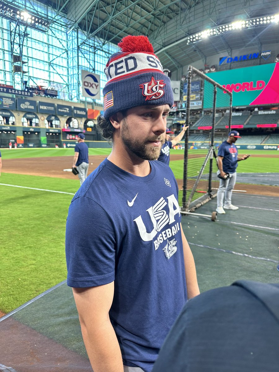 Hazel Mae tweet media