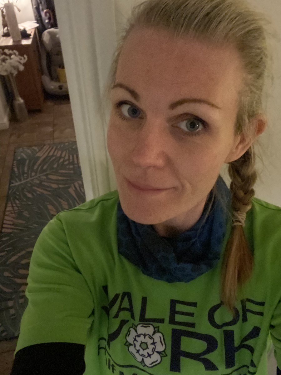 katiecakey123's tweet image. Finally got myself out for a run. Enjoyed that, avoided the rain and ended at M&amp;amp;S food hall 😂😂 long run tomorrow hopefully #runninggirl #justkeeprunning #fridayfitness #friyay #helloweekend