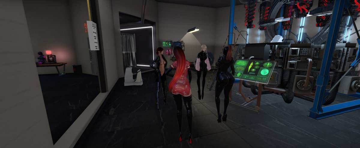 MadeleineFaeSL's tweet photo. Took a friend for a tour. Meet two other lovely girls. Had to put on a show. https://t.co/TVjByuky76