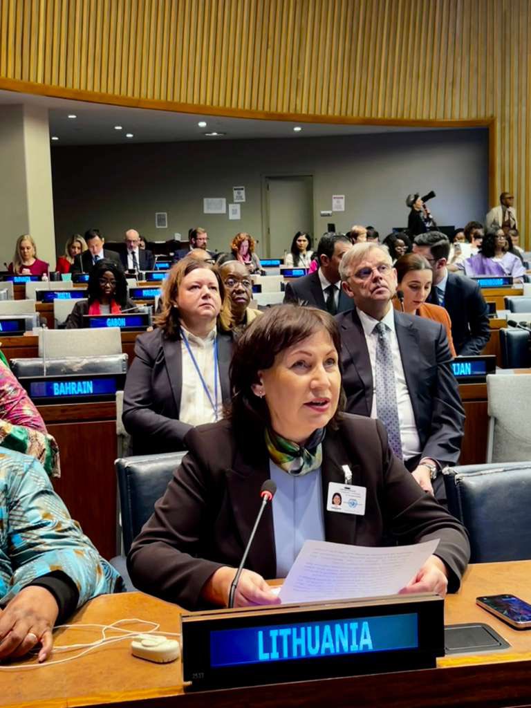 LithuaniaUNNY's tweet image. At the @UN Commission on the Status of Women, Lithuania’s🇱🇹 Minister of Social Security&amp;amp;Labour Jūratė Zailskienė stressed that a society is strong only when both young and older women feel safe, valued, and supported.
Minister highlighted the need to #empower older women through