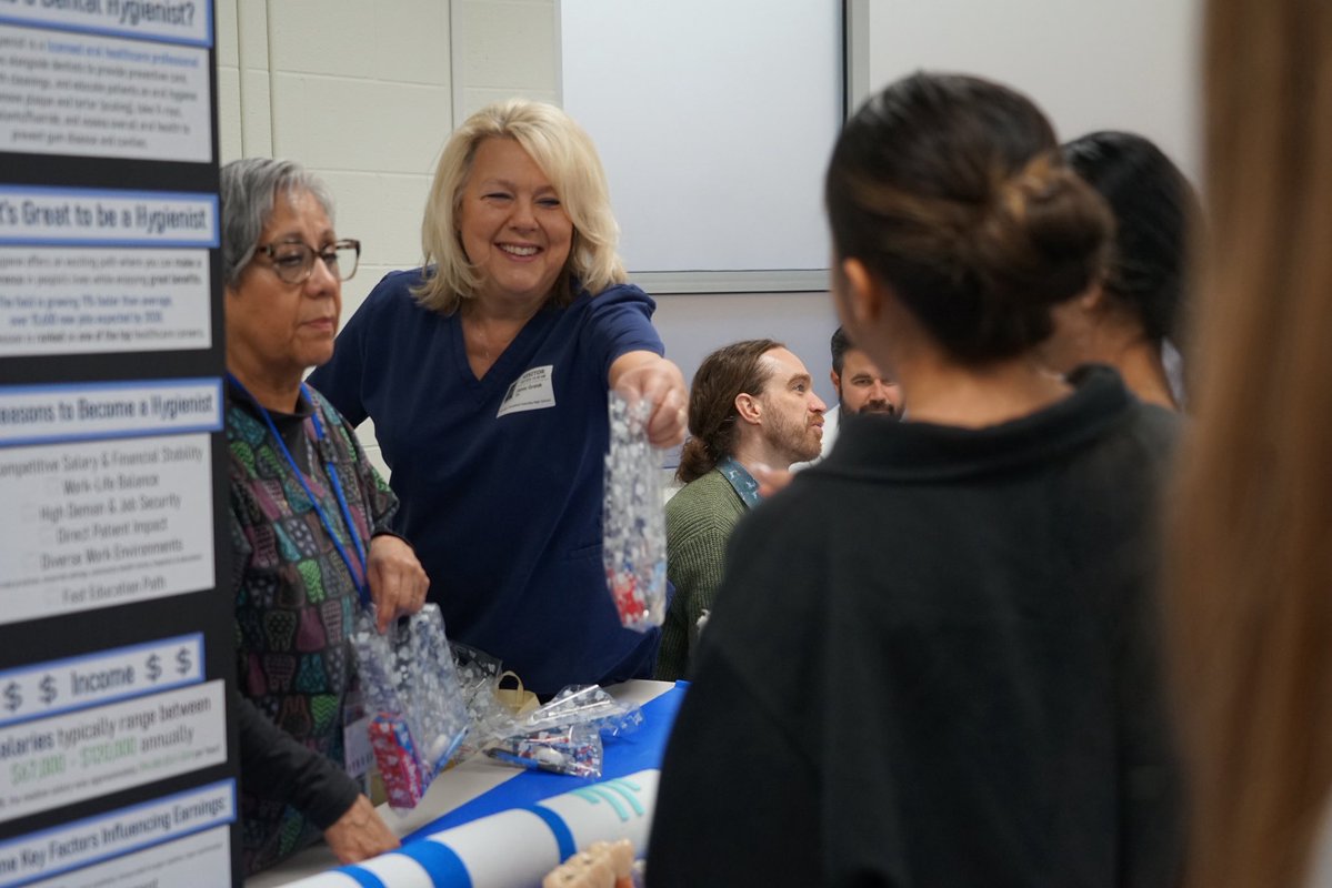 Riverside Brookfield High School tweet media