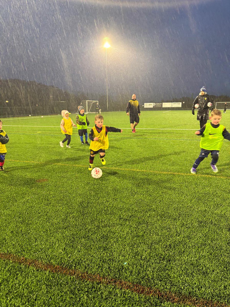 Glossop North End Community Club tweet media